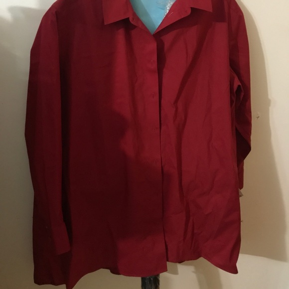 🚫💲OLD LOCALLY🚫 Hi-Lo Plus button down - Picture 5 of 6